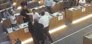 CHP’li belediye başkanı AK Partili meclis üyesinin üzerine yürüdü