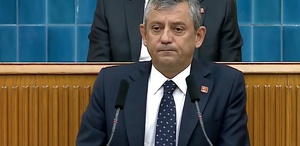 Özgür Özel grup toplantısında CHP’ye veda ediyor: Vakti gelmiş bir vedanın hüznünü yaşıyorum