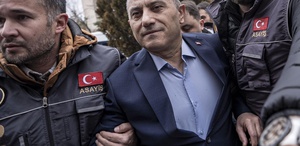 Eski Vali işkenceci çıktı Sosyal medya kullanıcısına neler yaptırmış neler