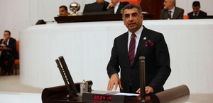 CHP’de başkanvekili seçiminde gerilim: Gürsel Erol adaylıktan çekildi, bazı vekiller salonu terk etti