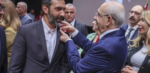 İstanbul Cumhuriyet Başsavcılığı’ndan CHP’nin rozet törenine ’figüran taşındı’ iddiasına soruşturma