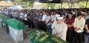 Günün en acı karesi Aynı aileden 4 tabut yan yana