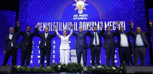 İstanbul’da üç ilçe belediye başkanı AK Parti’ye geçti