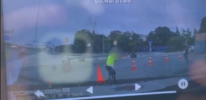 Trafik Polisine Bıçaklı Saldırı, Şüpheli Yaralı Yakalandı