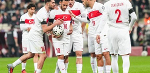 Milli futbolcumuzun evi soyuldu Zararı servet değerinde
