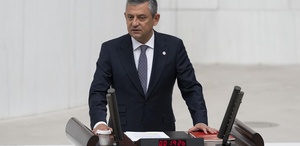 Özgür Özel kürsüde Yeni Parti “çerçeve yasa“ için kararını verdi