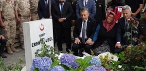 Eren Bülbül’ün annesinin sözleri yürekleri dağladı: 9 yıldır kapıyı kilitlemiyorum, yavrum yaralıdır açamaz