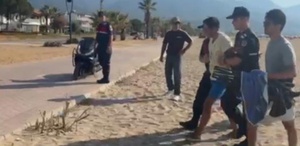 Plajlarda çanta çalarken suçüstü yakalandı Mesleği şaşkına çevirdi