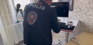 Rojin Kabaiş’in babasına silah fotoğraflı tehdit: Şikayetini çek, yoksa sen de Rojin’in yanına gidersin