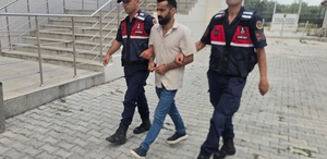 Büyük rezalet Canlı yayın açıp genç kızları aleni bir şekilde fuhşa davet etti