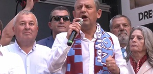 Özgür Özel’den siyaset tarihine geçecek bir gaf daha