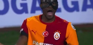 Osimhen yine bomba gibi Milli yıldızı fena azarladı