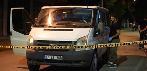 “Nişanlı kızı kaçırdılar” iddiası iki aileyi birbirine düşürdü Sokak savaş alanına döndü