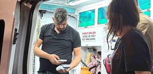 Daha neler göreceğiz POS cihazıyla ambulansın kapısında bekledi