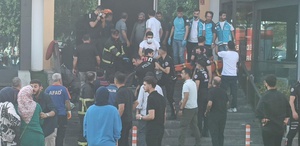 Batman’da spor salonunda yangın: Yaklaşık 30 kişi mahsur kaldı