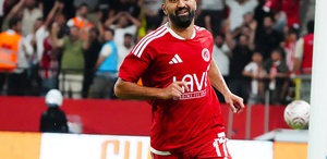 Sezona fırtına gibi girdiler 90. dakikada 1-0 olan maçın skoru inanılmaz