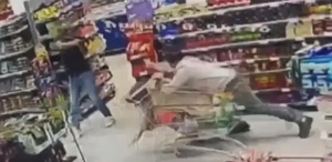 Ankara Sincan’da markette çıkan silahlı kavgada 1 kişi bacaklarından vurularak yaralandı