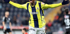 Fenerbahçe’nin derbiyi kaybettiğini gören Talisca hemen telefona sarıldı
