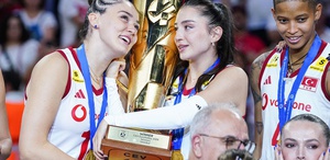 Şampiyonluğun ödülü ortaya çıktı Filenin Sultanları’na kese kese altın