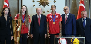 Şampiyonlar Külliye’de Cumhurbaşkanı Erdoğan, Filenin Sultanları’nı kabul etti