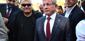 Davutoğlu, oğlunun nikahına Cumhurbaşkanı Erdoğan’ı da davet etti