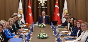 Telefonlarını kapattı, ardından bu kare geldi CHP’li başkan Cumhurbaşkanı Erdoğan’ın toplantısında
