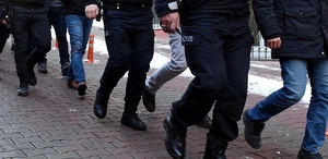 İstanbul merkezli FETÖ operasyonunda 20 kişi gözaltına alındı.