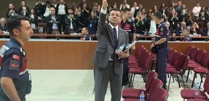 Siyasi yasak alan İmamoğlu duruşmada çıldırdı Hakim zorla salondan çıkardı