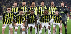 Fenerbahçe’den olaylı ayrılmıştı Yeni takımında kral oldu