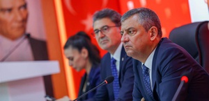 Özgür Özel’e isim şoku Yargıtay’dan Yeni Parti’ye “Adınızı değiştirin” tebligatı
