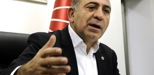 Gürsel Tekin’in CHP İstanbul İl Başkanlığı görevi sona erdi