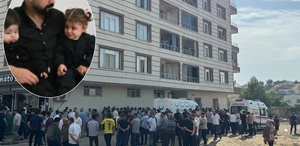 Kahreden olay Eşini ve 2 çocuğunu bıçakla öldürüp kendini astı