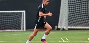 Beşiktaş’ta Trossard şoku Yıldız futbolcunun topuk kemiğinde travmatik ödem saptandı