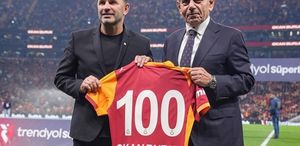 Dursun Özbek’ten Okan Buruk’a destek