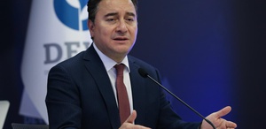 Babacan fındık üreticileriyle buluştu: 20 milyar doları bir kişi vurup geçiyor