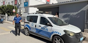 Mersin Tarsus’ta ilkokul öğrencisinin çantasından tabanca çıktı, baba gözaltına alındı