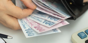 Akaryakıtta peş peşe indirim Motorinde tabela yine değişiyor