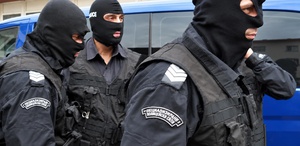 Komşuda bomba alarmı İhbarlar peş peşe geldi