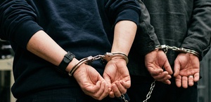 Kırıkkale rüşvet operasyonunda polis memuru ve mübaşir tutuklandı