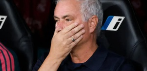 Mourinho yine yaptı yapacağını Maç sonunda basın toplantısına çıkmadı