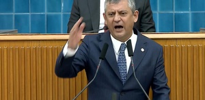 Özgür Özel’den Cemil Tugay’a içinde “Namussuz“ geçen ağır sözler