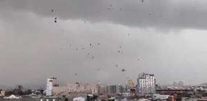 Şili’de kasırga faciası Binaların çatıları uçtu, başkentte kırmızı alarm verildi