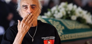 Türk pop müziğinin usta ismi Alpay vefat etti