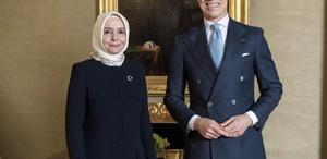 Fatma Betül Sayan Kaya’nın kız kardeşi Ayşe Hilal Sayan Koytak, Finlandiya’da göreve başladı