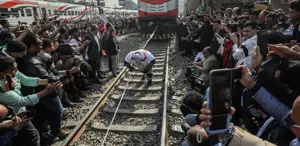 Olağanüstü deneme Oruçlu haliyle yüzlerce tonluk treni çekti