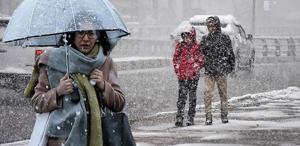 Meteoroloji 26 ili uyardı İstanbul’a kar yağışı göründü