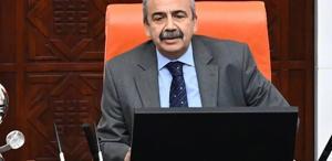 Siyasetçilerden Sırrı Süreyya Önder için geçmiş olsun mesajları