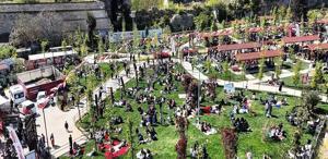 İstanbul’daki depremin ardından yurttaşlar parklara akın etti