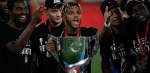 Beşiktaş’ın eski yıldızından çok konuşulacak sözler: Sen adam değilsin dedim