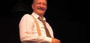 Ünlü oyuncu Naşit Özcan hayatını kaybetti